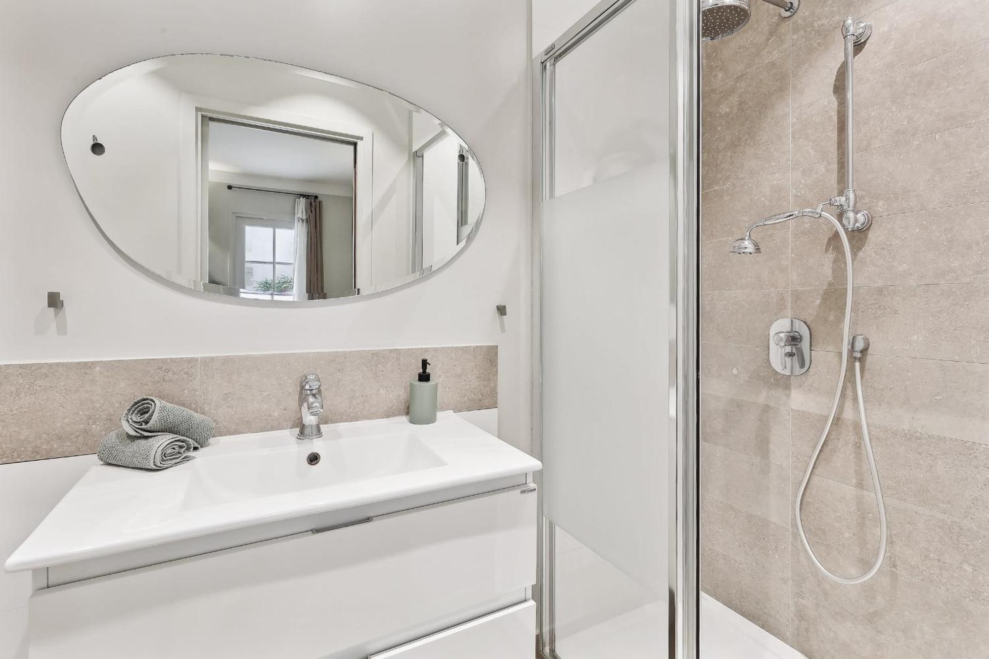 Bnbnova - 2br 2ba Le Marais & Place Des Vosges
